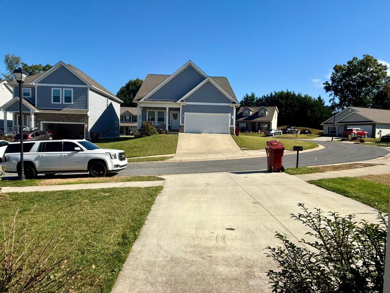 200 Ridge Pointe Dr - Photo 4 of 34