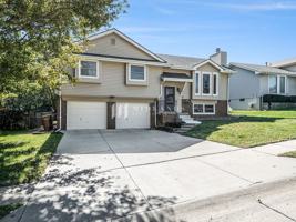 featured image of 3427 Faye Dr