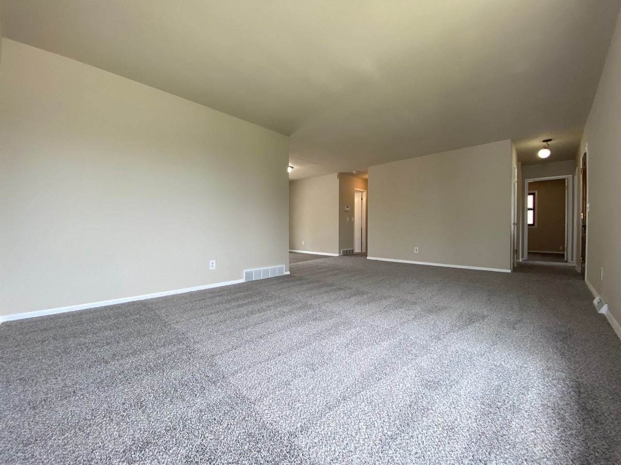 2540 Boyd St - Photo 7 of 27