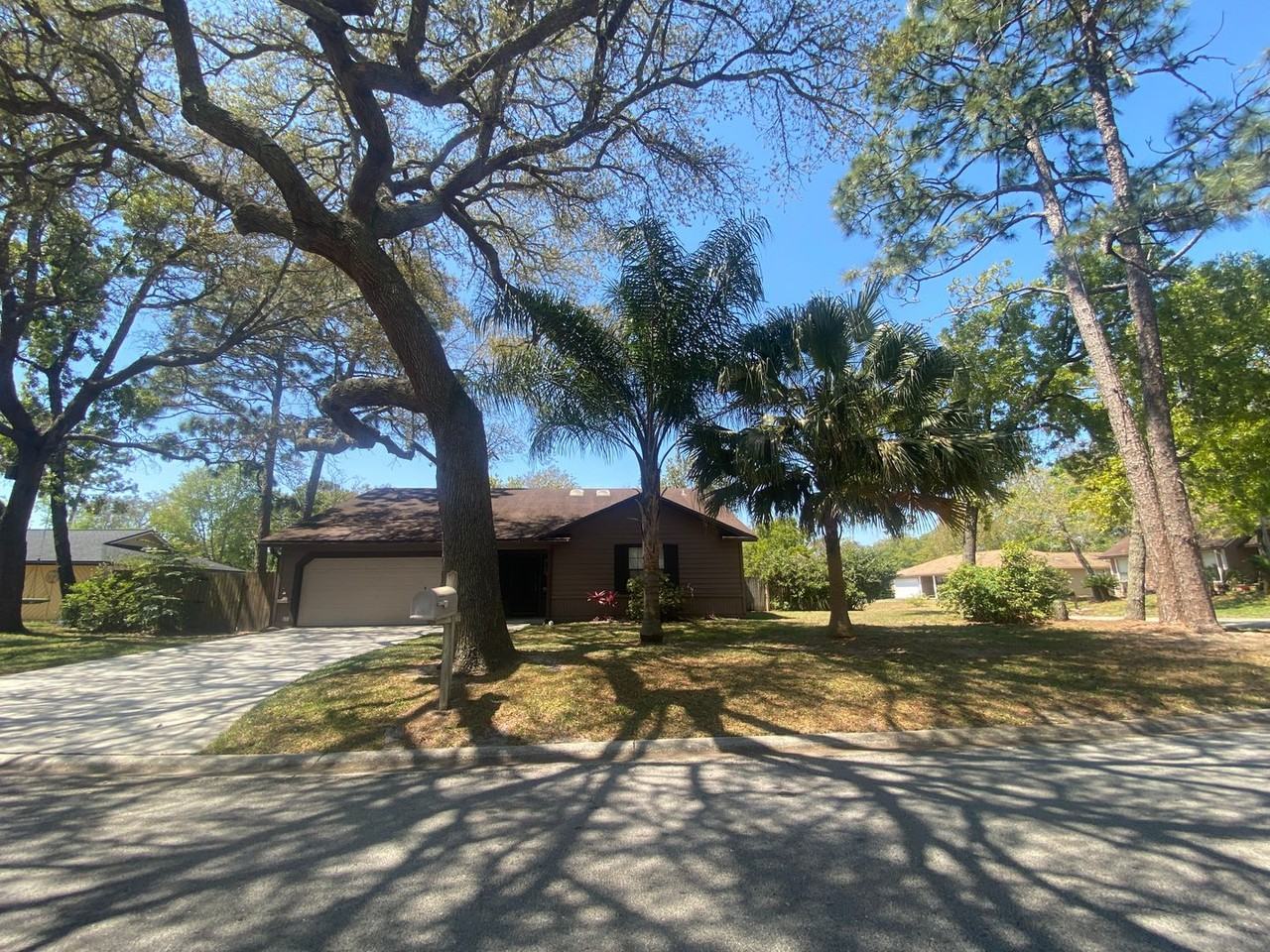 12924 Tree Way Ln - Photo 7 of 40