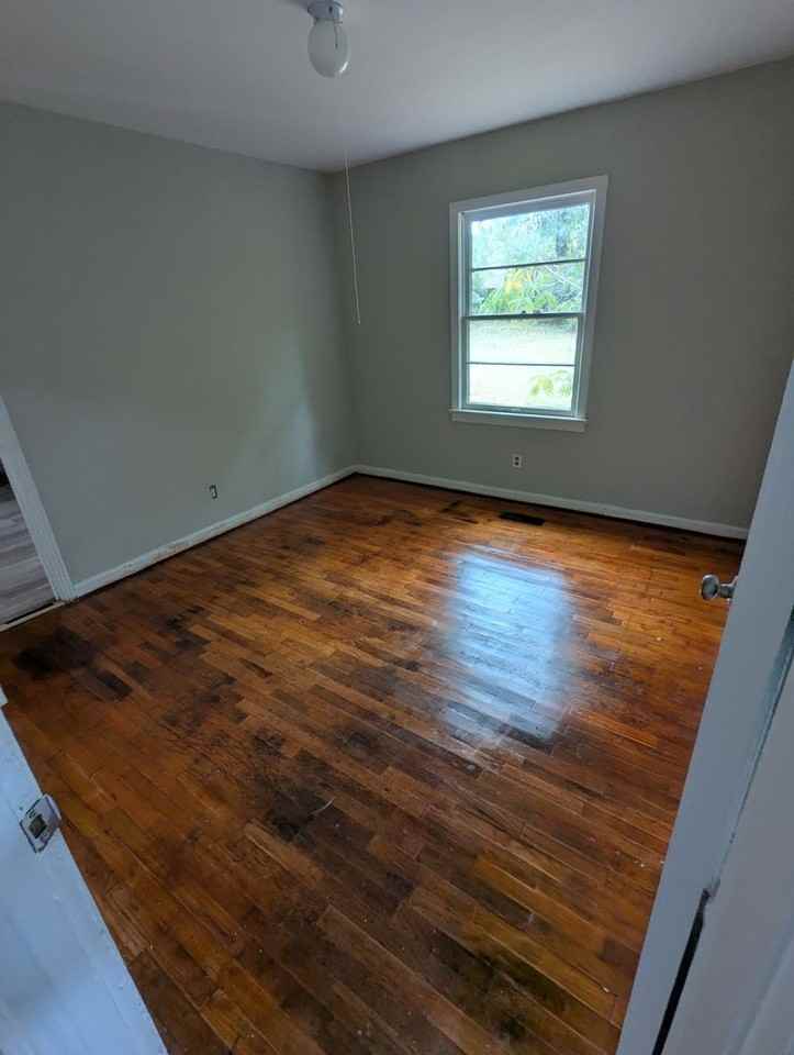 2725 1st St E - Photo 6 of 6