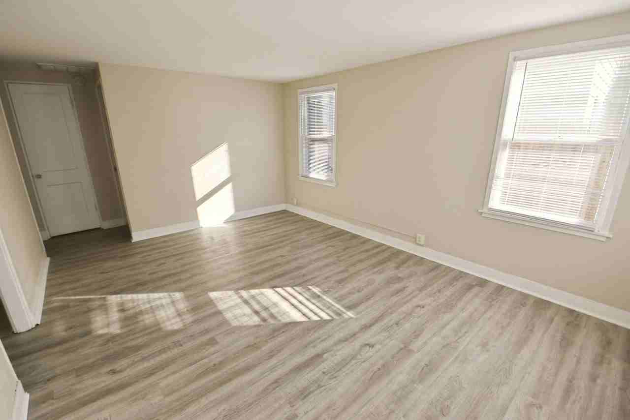 1629 East Bowman Street - Photo 3 of 14