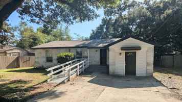 featured image of 121 Rue Max St