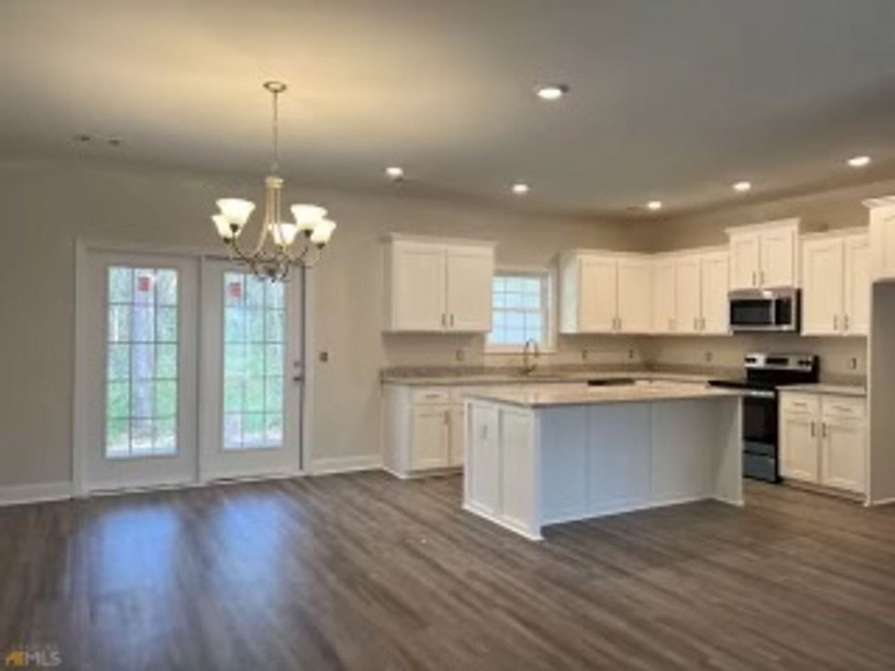 311 Brighton Way - Photo 3 of 14