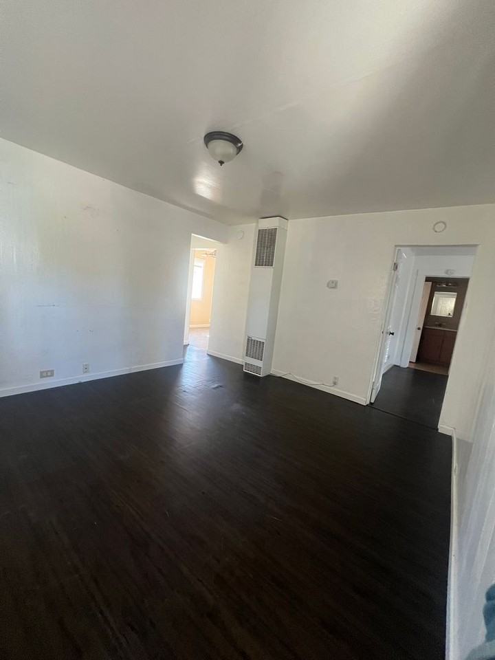 754 California Ave - Photo 2 of 9