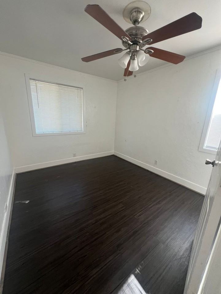 754 California Ave - Photo 3 of 9