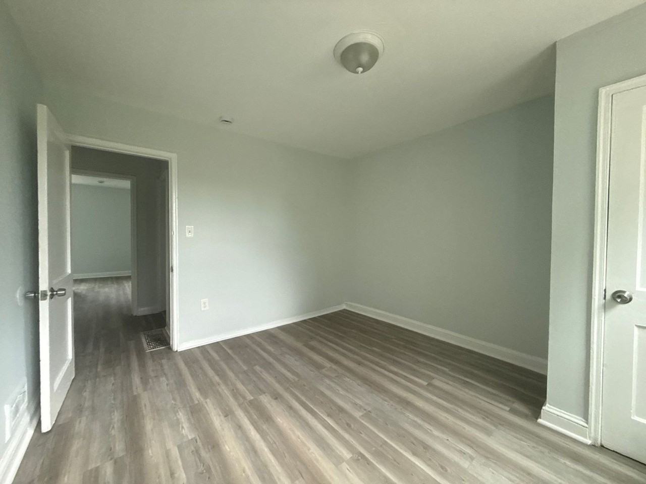 3010 Sollers Point Road - Photo 6 of 7