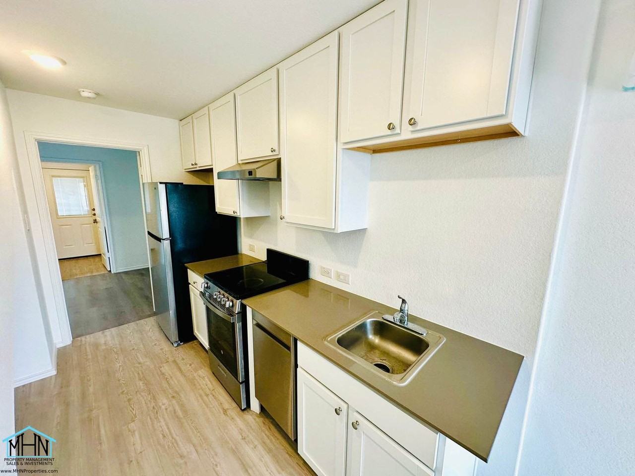 7032 Elm Cove - Photo 3 of 21