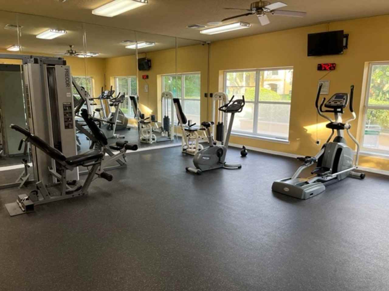 11511 Villa Grand #508 - Photo 3 of 15