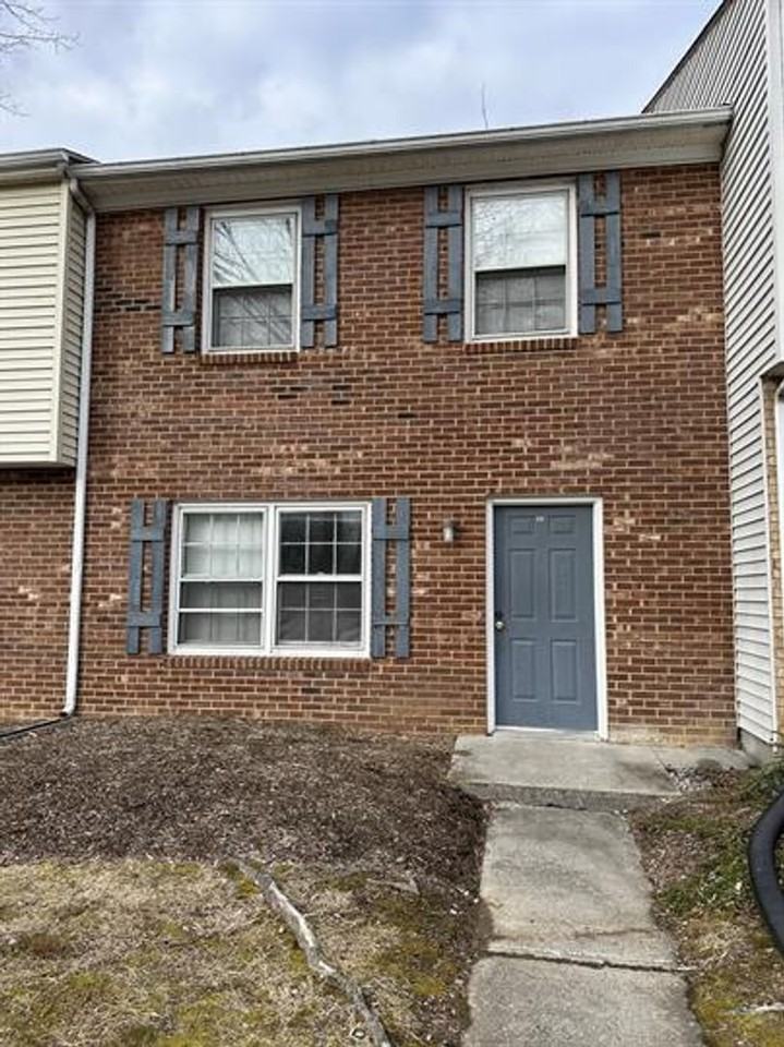 312 Broce Dr
