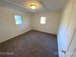 featured image of 517 W Henry St