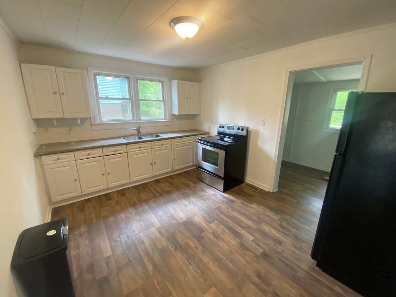 517 W Henry St - Photo 6 of 8