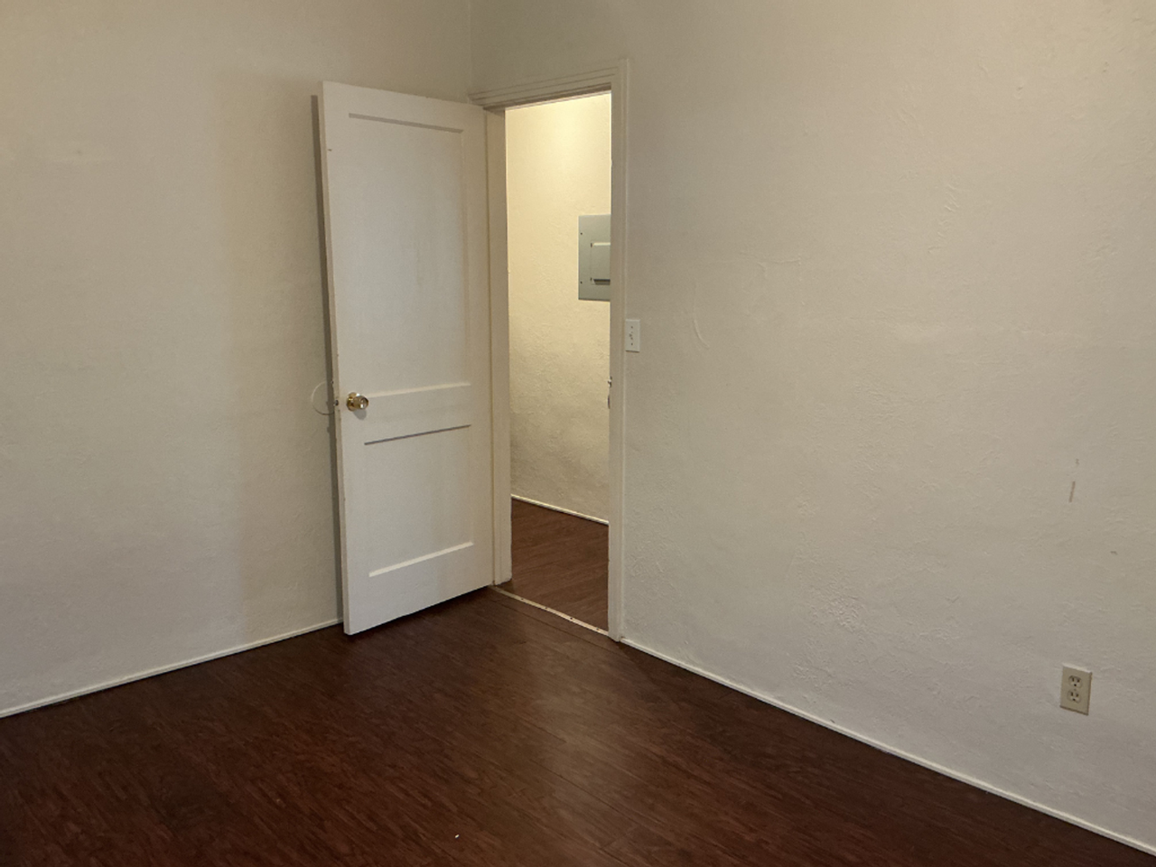 446 Francis Blvd - Photo 6 of 12