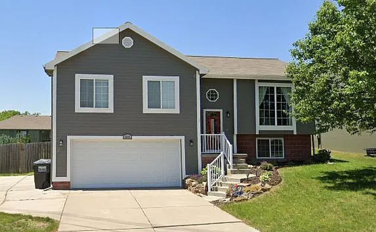 6206 North 149th Street