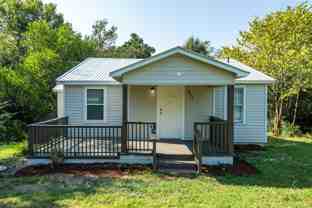 957 Hillcrest Ave - Photo 1 of 1