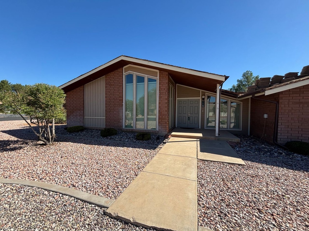3605 Pomegranate Way - Photo 6 of 42