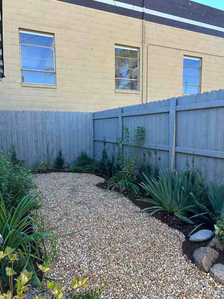 218 Sw 7th St - Photo 4 of 12