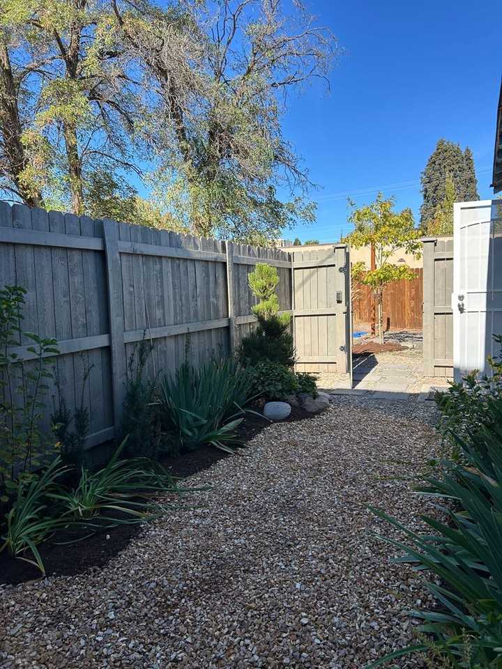 218 Sw 7th St - Photo 5 of 12