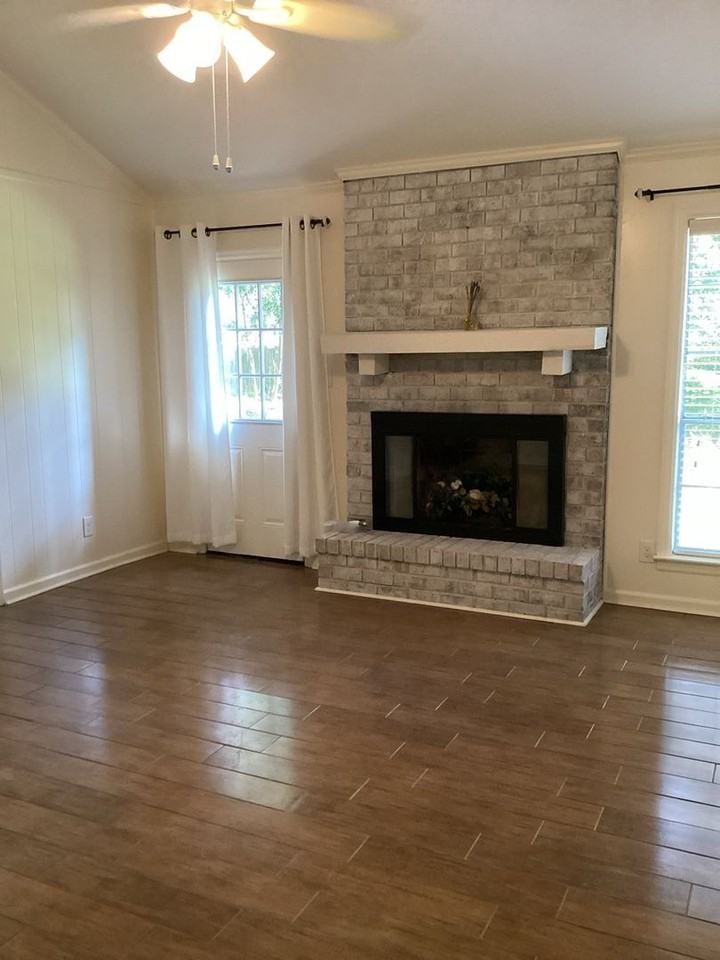 108 Steerforth Rd - Photo 3 of 19