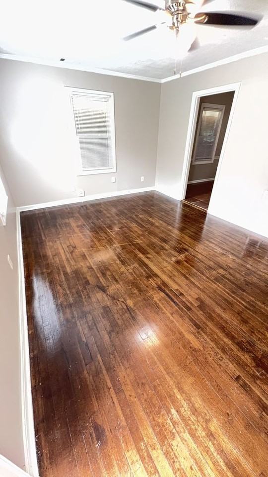 3630 Wilshire Road - Photo 3 of 9