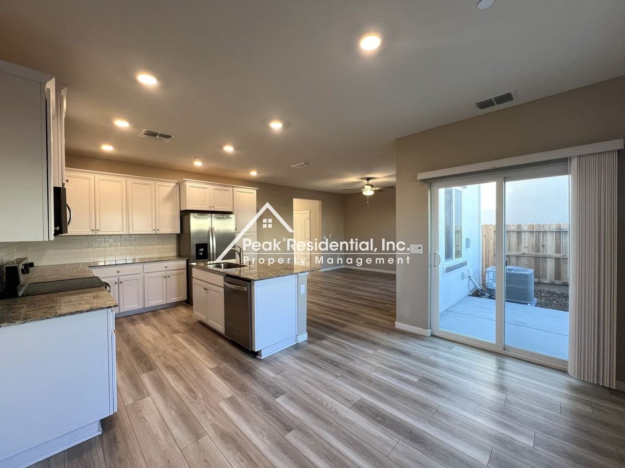 2808 Bedell St - Photo 6 of 25