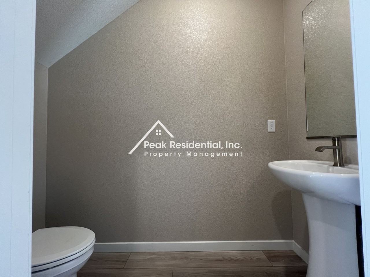 2808 Bedell St - Photo 7 of 25