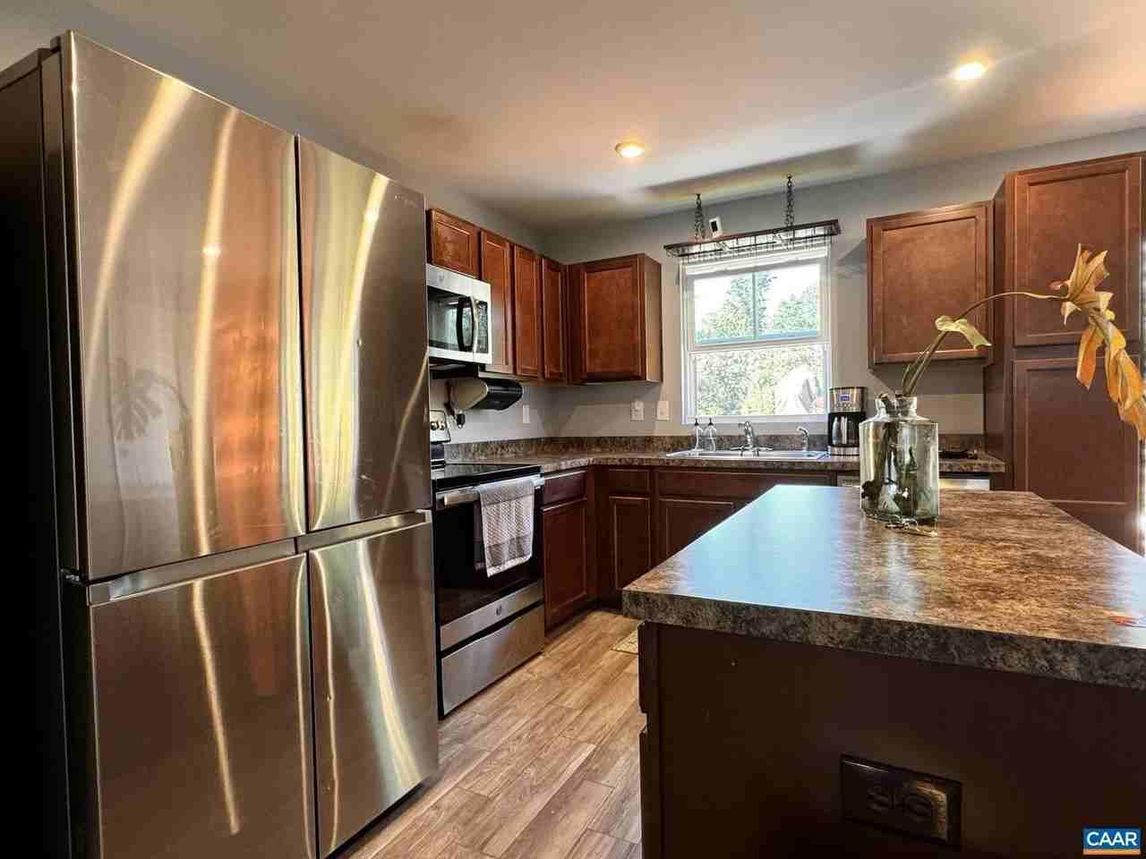 155 Richards Ct - Photo 2 of 50