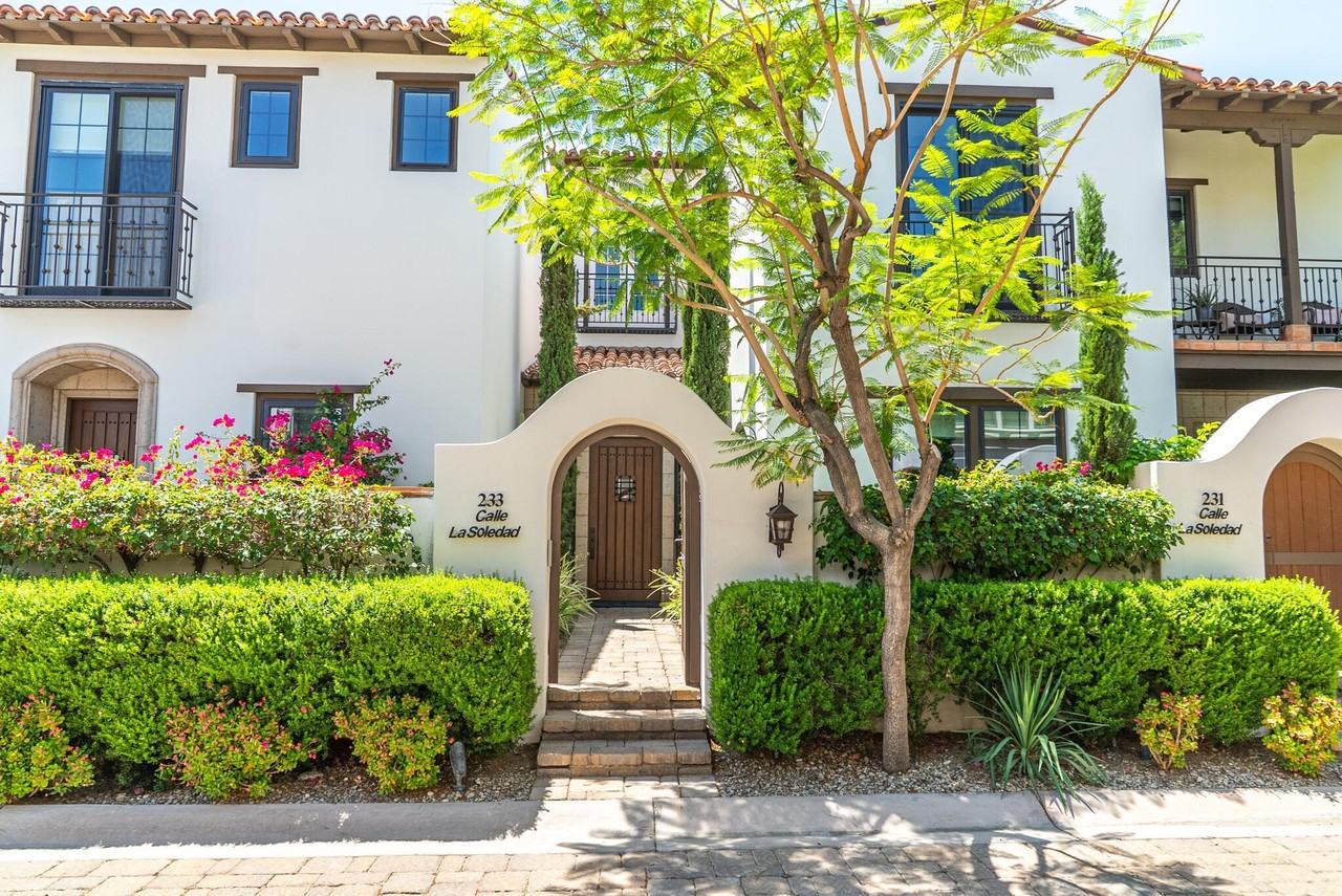 233 Calle La Soledad - Photo 7 of 50