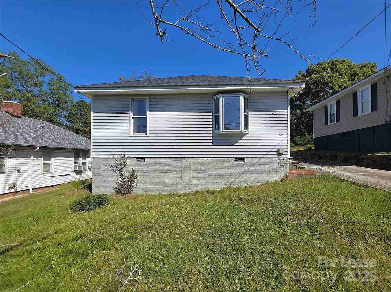 106 Falls Rd - Photo 2 of 19