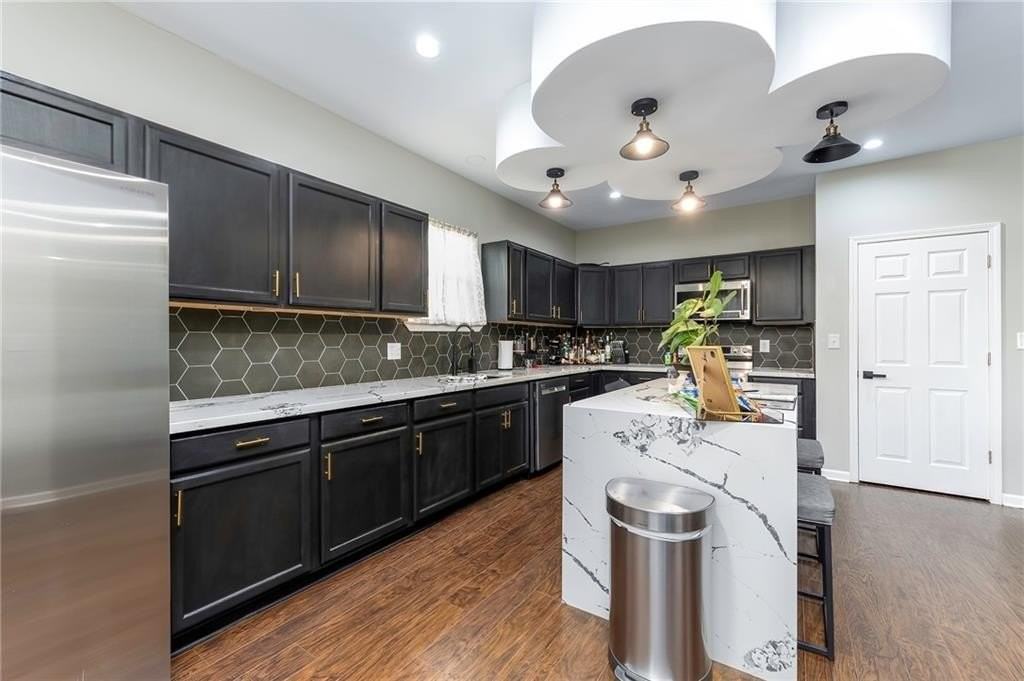 1223 Pailet Ave - Photo 5 of 32