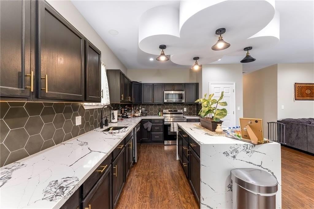 1223 Pailet Ave - Photo 6 of 32