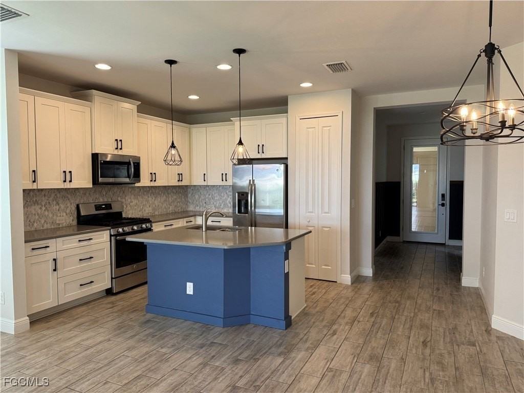 4550 Mystic Blue Way - Photo 5 of 23