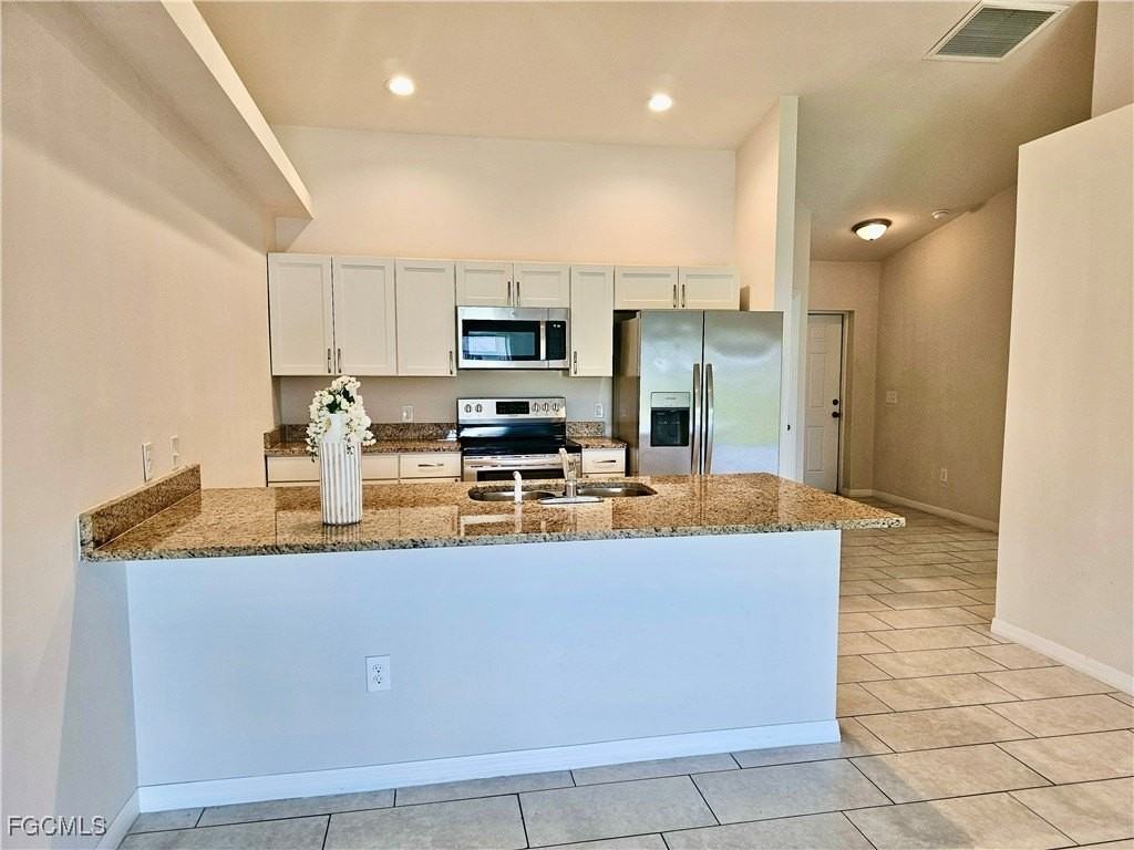 545 Se 4th Ter - Photo 2 of 37