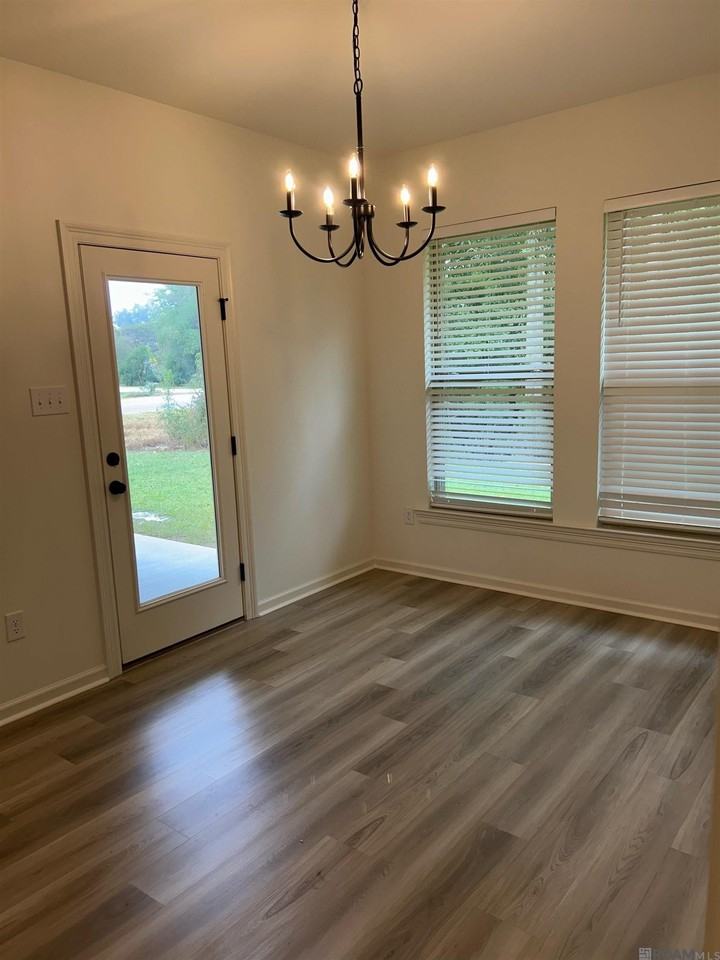 28542 Middlebrook Way - Photo 5 of 18