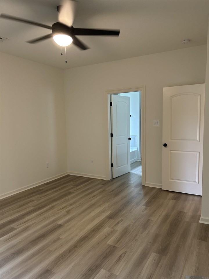 28542 Middlebrook Way - Photo 7 of 18