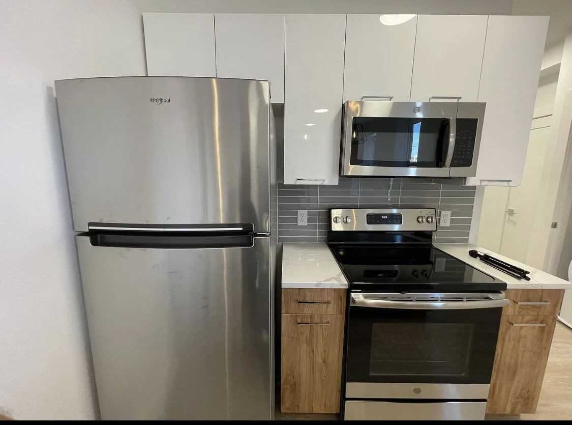 Hudson Ave #304 - Photo 5 of 7