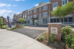 featured image of 100 E Putnam Ave #206