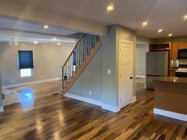 143 Lincoln St - Photo 4 of 27