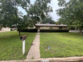 2724 S Boldt Ave - Photo 1 of 1