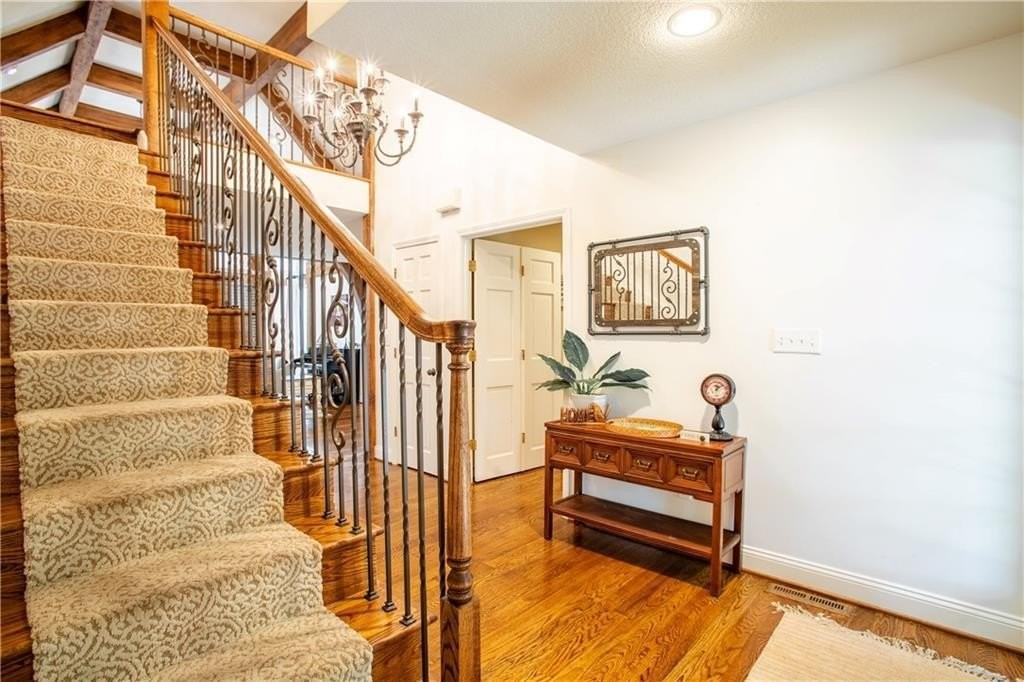 8321 W 102nd St - Photo 5 of 40