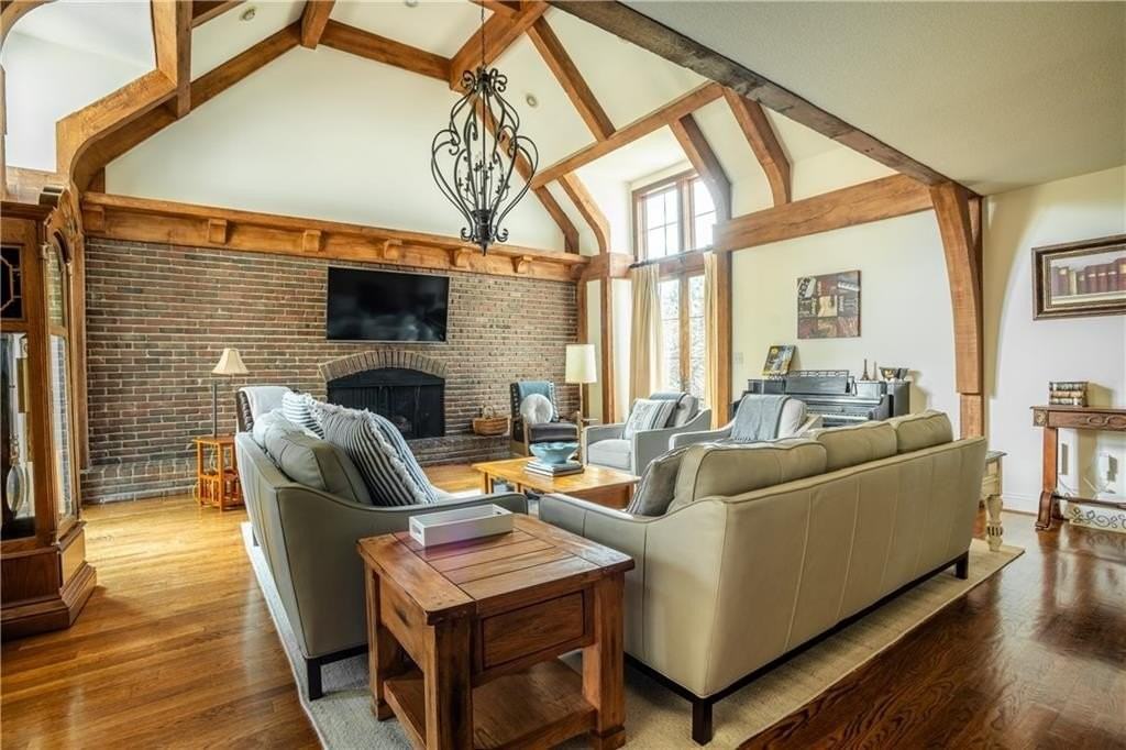 8321 W 102nd St - Photo 6 of 40