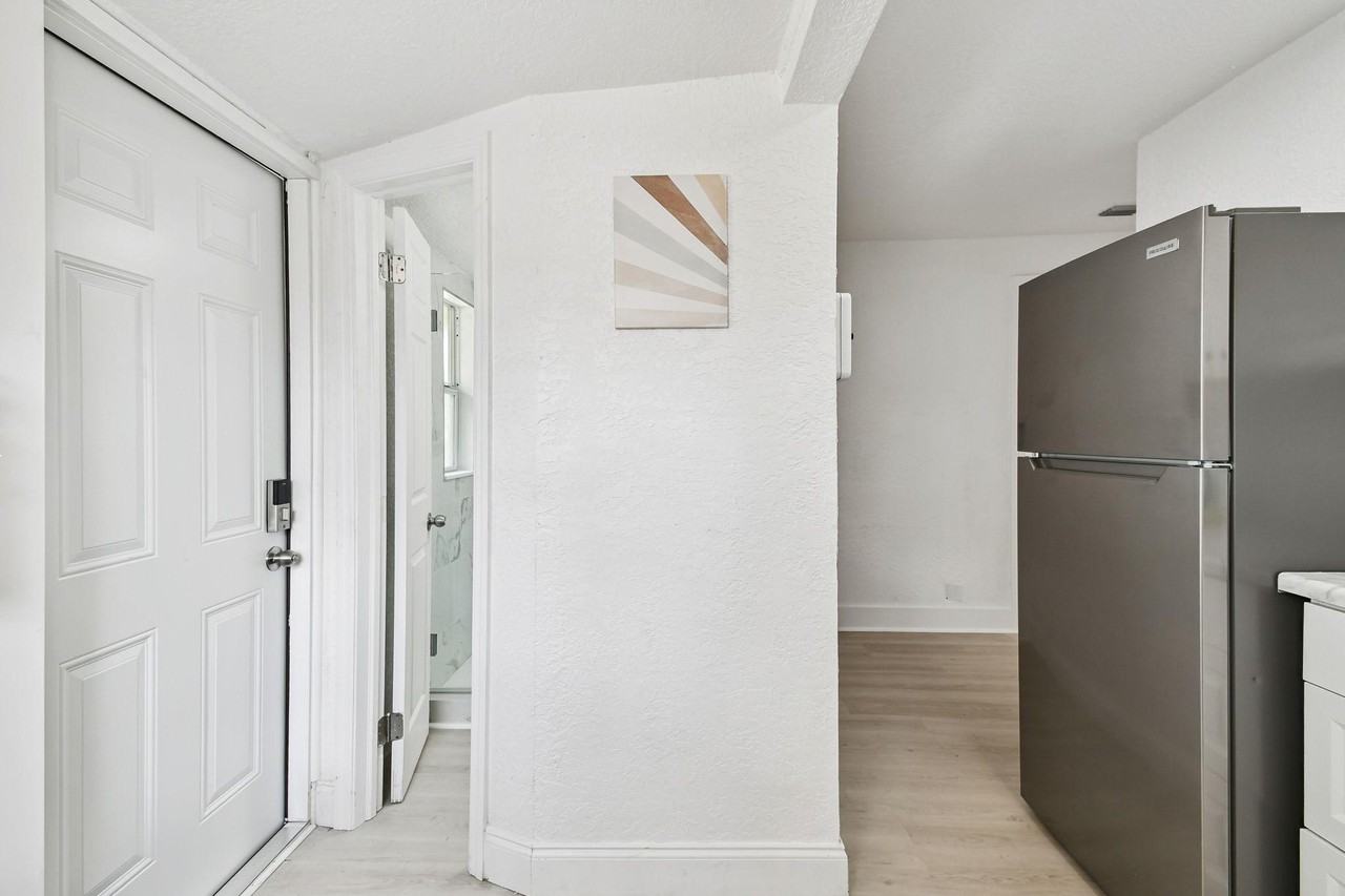 15th Ave S - Photo 3 of 11