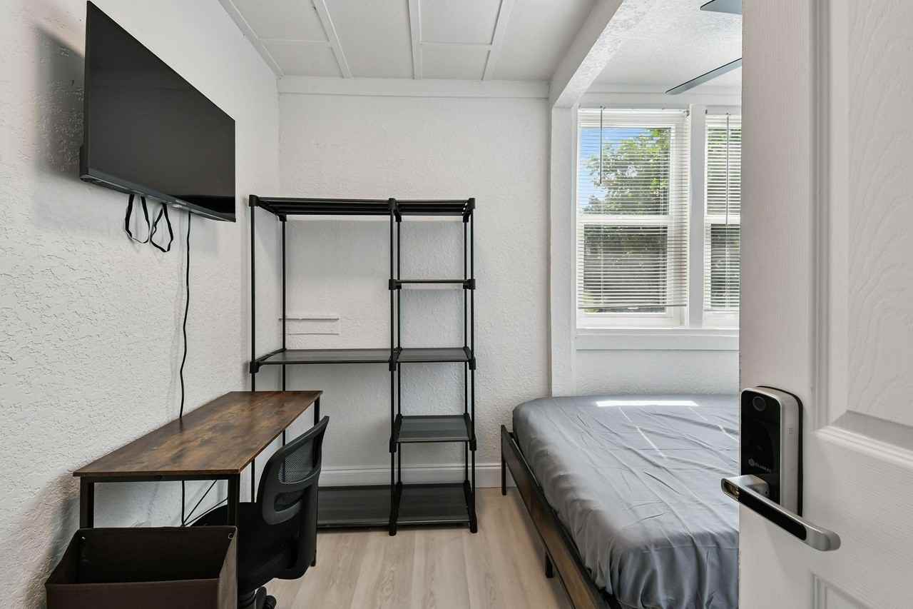 15th Ave S - Photo 7 of 11