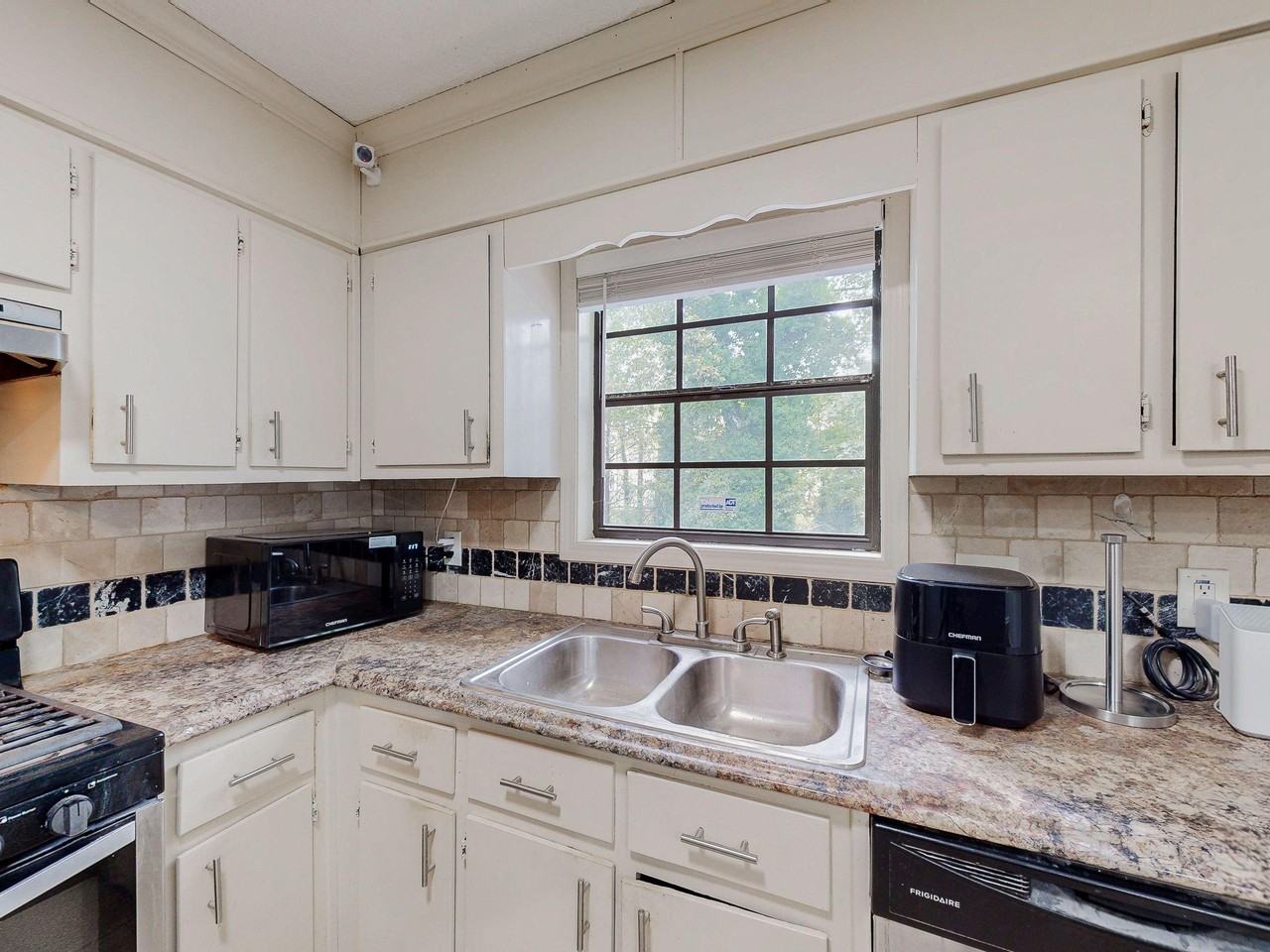 Silver Leaf Ln Sw - Photo 3 of 8