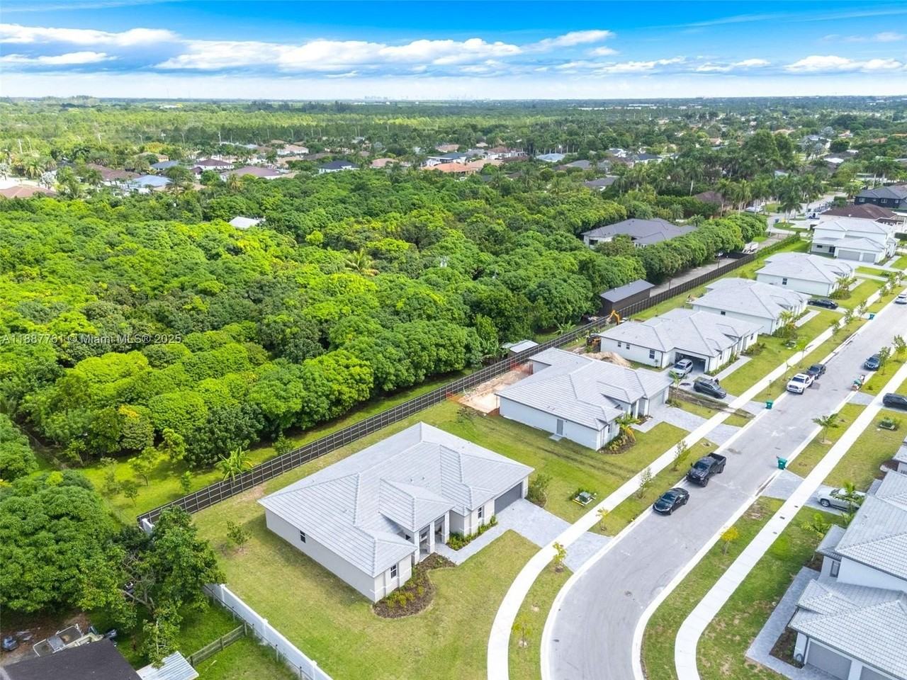 13283 Sw 188th Ter - Photo 5 of 50