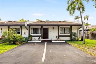 565 Ne 199th Ter #3P - Photo 1 of 1