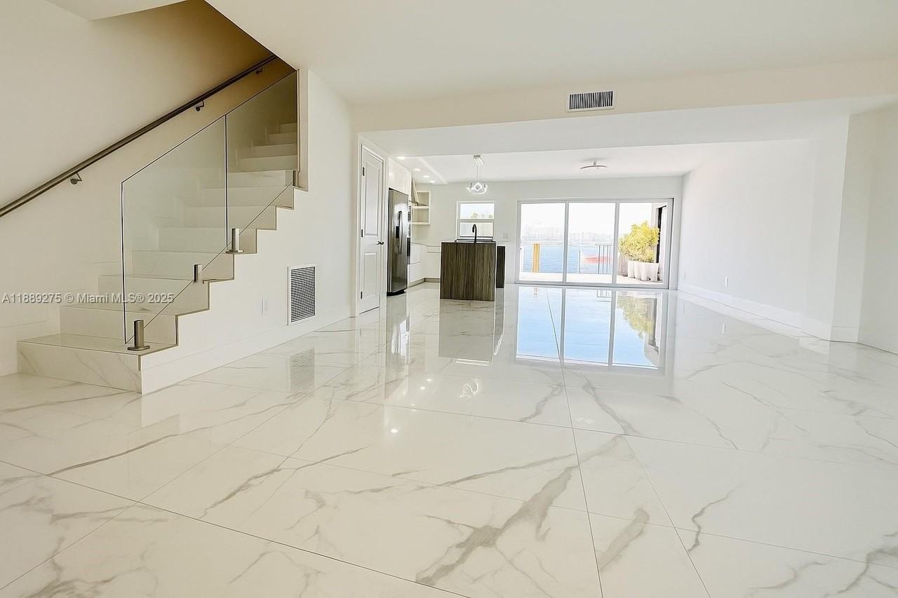 2781 Ne 165th Ter #22 - Photo 2 of 16