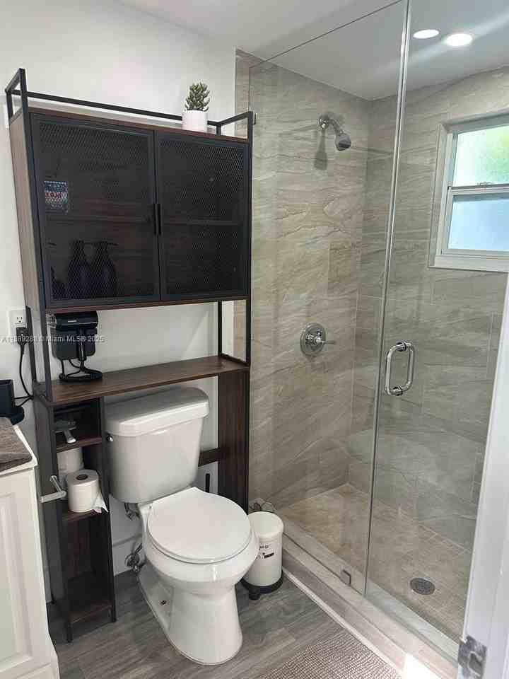 2943 Sw 36th Ave - Photo 4 of 12