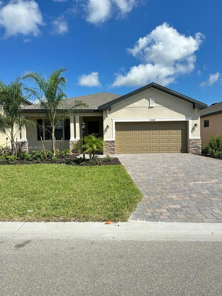 15004 Palamos Cir - Photo 2 of 30