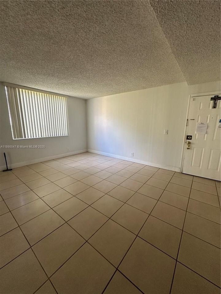 4005 W Mcnab Rd #C203 - Photo 4 of 7